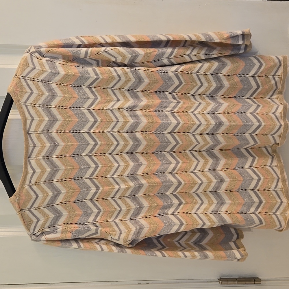 NWOT Chevron Sparkle Top - Picture 2 of 5